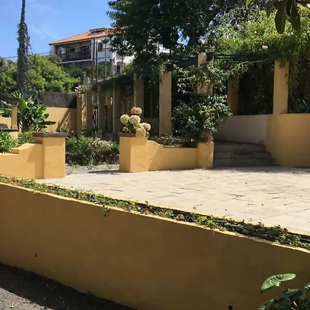 Frühstückspension Bellasombra Suites 2*